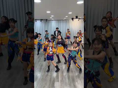 Follow us #Dance #trending #viral