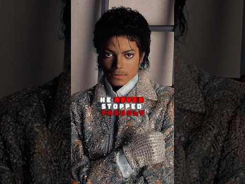 Michael was born with dark skin.But later, his skin turned white.