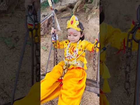 Cute Krishna jhula jhul rhe #krishna