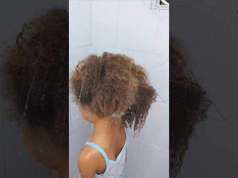 A mãe sente 10 vezes mais a tristeza do filho #cacheadas #crespas #cachos #cabelo #mãe #maternidade