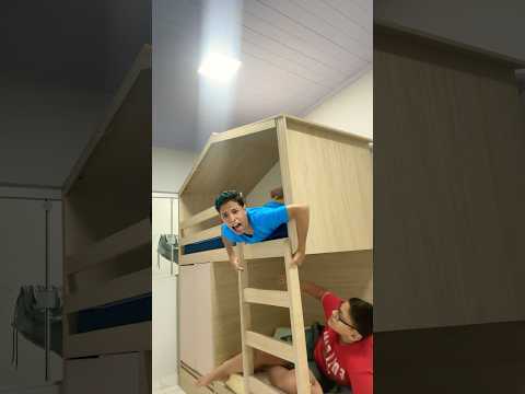 O Henrique caiu
