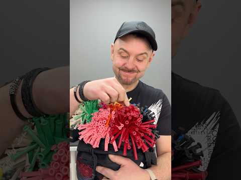 Christmas wreath of balloons #tutorialvideo #christmasdecor #balloonsdecoration