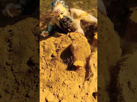 Aghori baba ki  samadi main gadbad ? #aghori #aghori_music #aghoribaba #samadi #shorts #pkkuri