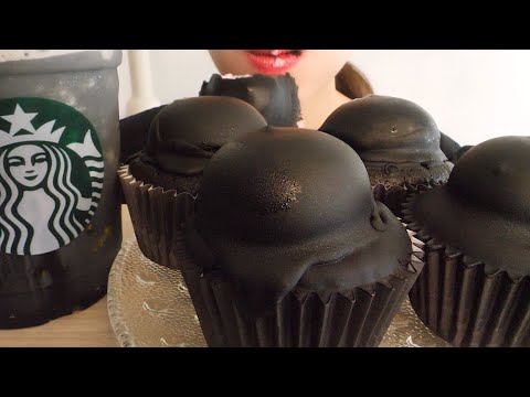 【咀嚼音】真っ黒なスタバ👻｜Starbucks Coffee Eating Sounds/ASMR/mukbang