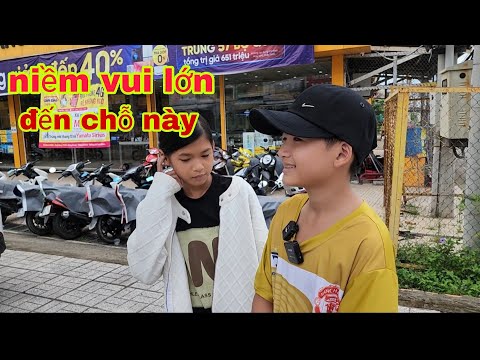 Tiếp tục 2 anh em mồ côi niềm vui lớn