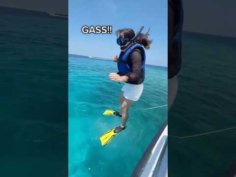 SERUUUUU BERENANG SAMA HIU๐๐ฆ๐ฆ #shorts #itsmeissie