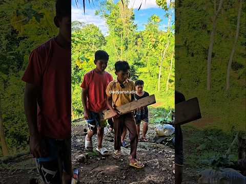 Dari papan jadi pedang mainan