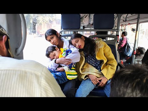 Mahi to bus mein so gai 😂 yah mahi kya ho gaya #trending #funny #vlog #officialmahivlog #mandir