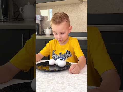 🥚he liked that mom dyed the chicken eggs blue🤗😀#shorts#trending