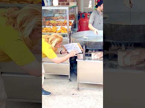 Get free chicken 🍗 #funny #funnyvideos #comedy #funnypranks #pranks #prankvideo #gulfamgolden