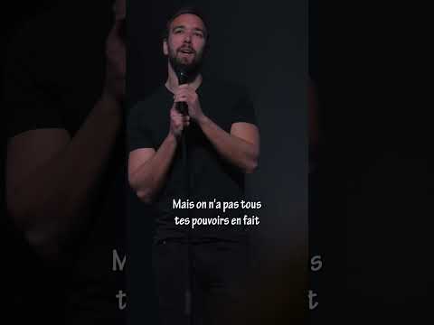 Je tombe sur un médium qui lit à peu près l'avenir