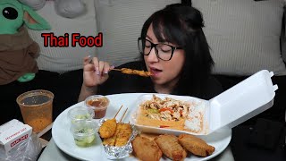 THAI FOOD | RED CURRY, CHICKEN PUFFS AND SATAY