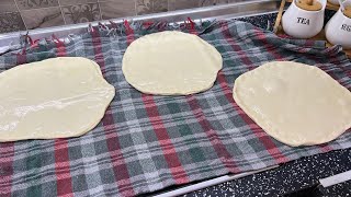 Pite të shpejta pa maja buke 🥰 Me nga dy koleq që ndahen fletë fletë , receta e nanës