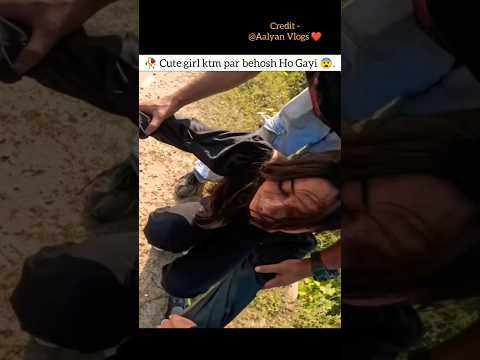 Cute girl ktm par behosh Ho Gayi #shorts #bikelover #biker #cutegirl #ktmrc390 #reaction