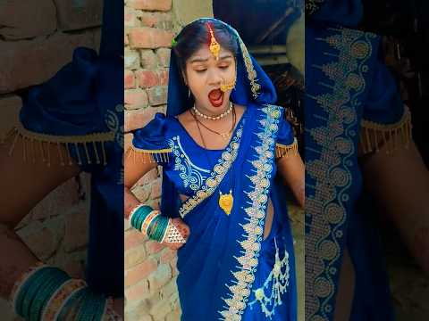 बांधने वाली लाल छोटी टिटवालाहिलाना