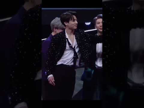 caring jungkook?? || thanks for 3m view #shorts #youtubeshorts #bts #teakook #3m