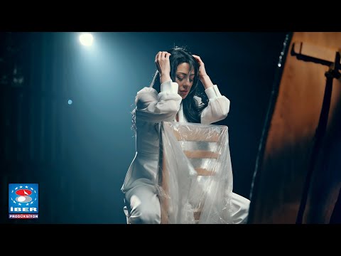 Burcu Öz - Yaralarım | Official Video © 2025 İber Prodüksiyon