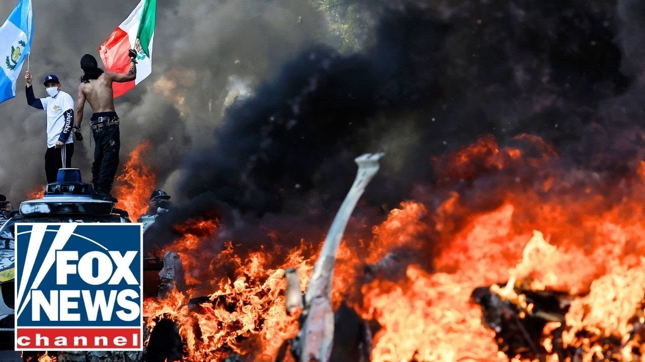 Anti-ICE rioters aware of the ‘optics’ of foreign flags: Journalist