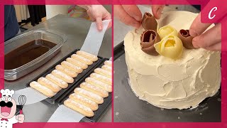 La charlotte tiramisu fleurie au cœur glacé ! Comme un bouquet de roses au centre de la table 🙂