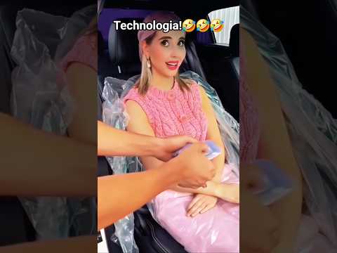 Technologia!🤣🤣#shorts #youtube #humor #technology #girl #money #funny #laugh #risas @gmepr #real