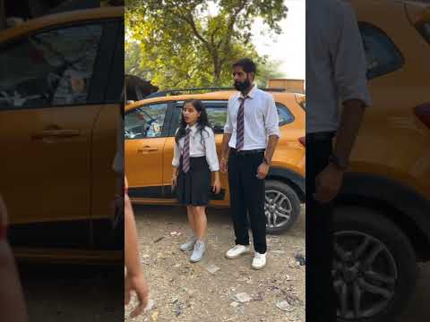 School बच्चे गाड़ी के अन्दर कर रहे थे असलील हरकते? #trending #viral #ytshorts #yt