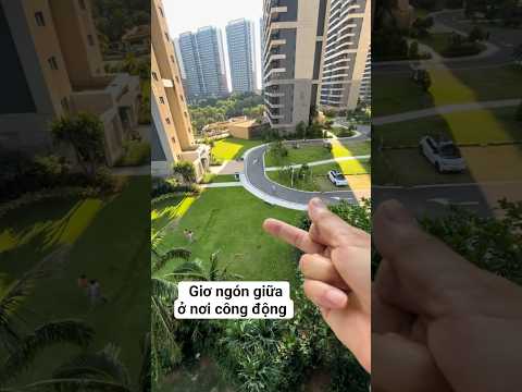Thử Thách Giơ Ngón Giữa Ở Nơi Công Cộng