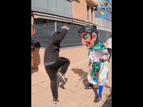 A Bailar!!!🕺😳 #cabezudos #entertainment #zaragoza