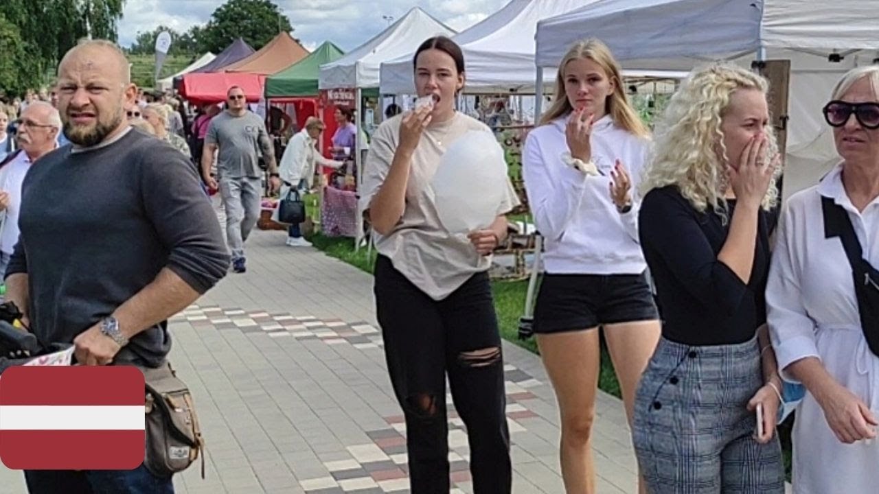 MERCADO y FIESTA POPULAR en CARNIKAVA