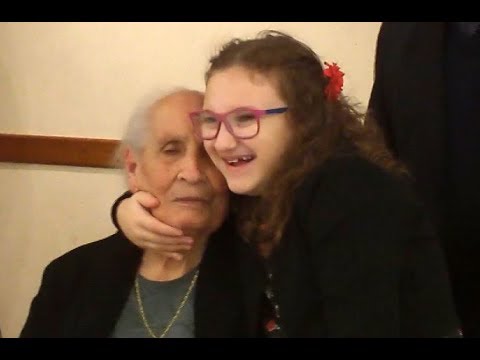 Video: (VIDEO) Mineo: nonna Agrippina Candia ha festeggiato i suoi 100 anni. Buon compleanno!