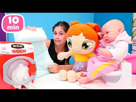 Ayşe, Lili ve Ela ile tuvalet eğitimi! Kim altına kaçıracak? Bebek bakma oyunları.