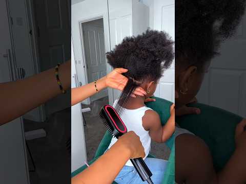 Her hair is so gorgeous 😍#shorts #hairstyleinspo #kidshairstylesforgirls #naturalhair