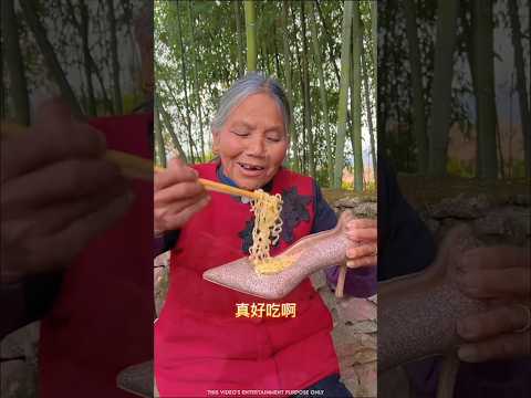 My Grandmother is eating in Sandals 💔😭~mini wood toy- woodworking art skill/wood hand #shortvideo