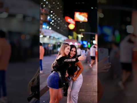 Wait for the surprise until the end 🎉 #fyp #viral #nyc #streetphotography #love #timessquare