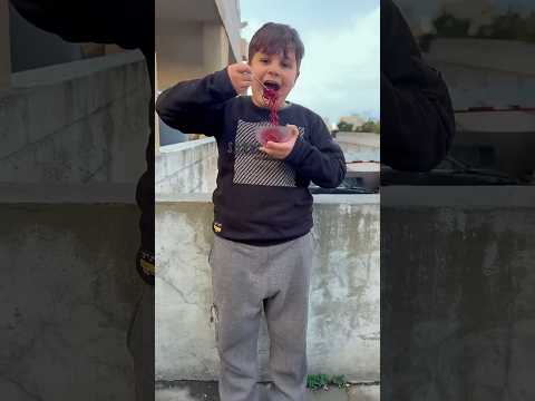 مين اخد الاندومي الخضرا ؟ #بودي #issahajaj #ماشا_والدب