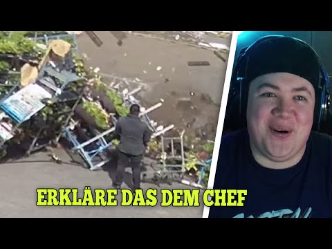 Plane Engine Starts Falling Apart | REAKTION