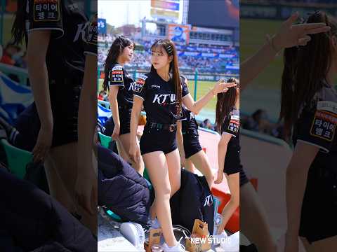 "두리번 두리번" 피리송 김진아 치어리더 아웃송 직캠 250406