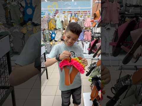  لما ابني يجيبلي هدية عيد ميلادي شبشب