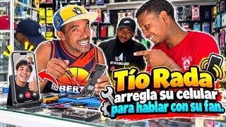 TÍO RADA ARREGLA SU CELULAR PARA HABLAR CON SUS FANÁTICOS.😱😱🤣Lasocurremciasdemostios