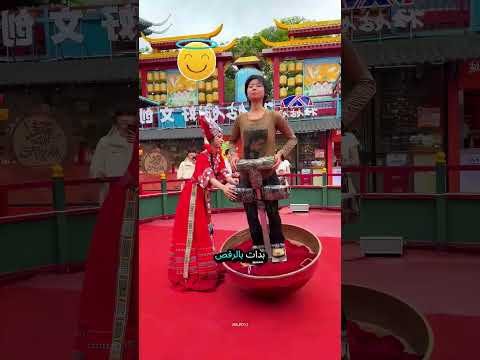 حاولت الفتاة تعلم رقصة جديدة! 💃🎶
