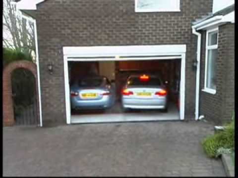 Cómo aparcar dos coches en un garaje extrecho