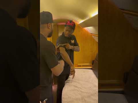 Iām flying the plane #comedy #funny #floydmayweather