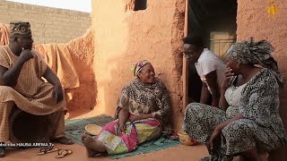 Naga Iskanci Ado Gwanja Rawa Kake A Gaban Mu | Dariya Dole |