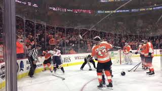 Flyers Travis Konecny fights Capitals TJ Oshie
