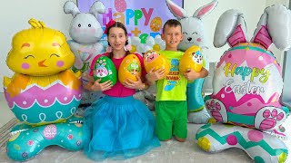 София и Макс открывают яйца и коробки с сюрпризами! Веселое видео для детей!