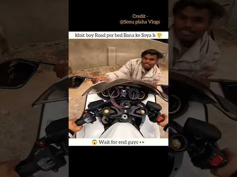 Idoit boy Road per bed Bana ke Soya h ๐ค #ytshorts #bikers #chapri #motovlog #viralvideo