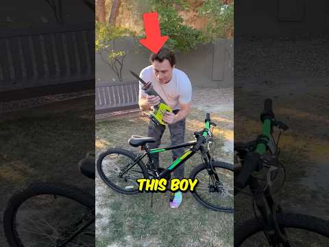 This boy tricked the thief of his bike 😱
