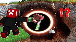 BLACK HOLE vs. SECRET SECURITY BUNKER In Minecraft ( Tagalog )
