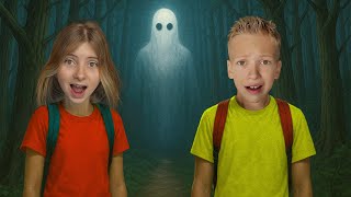 😭 SINGURI în PĂDURE 👻 Cine NE URMĂREȘTE 😱 Nu găsim drumul spre CASĂ 🤯 FILM  de Melissa și Mircea