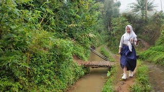 BIKIN BETAH! SUASANA PAGI DI PEDESAAN, KABUT DAN HUJAN TURUN MENGGUYUR KAMPUNG TERTINGGI YANG INDAH