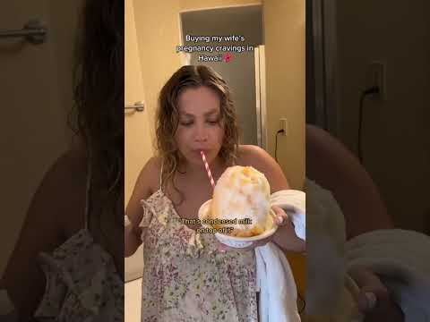 Buying my wife’s PREGNANCY CRAVINGS in Hawaii! #couple #relationship #shorts